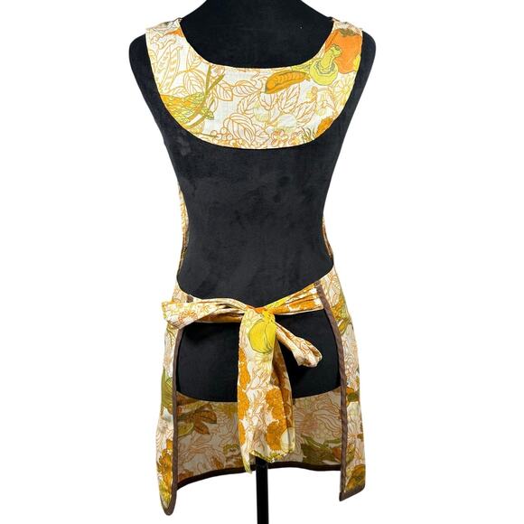 Vintage 1970s Harvest Vegetable Print Bib Apron Gold Green Orange Retro Kitchen - Picture 3 of 4